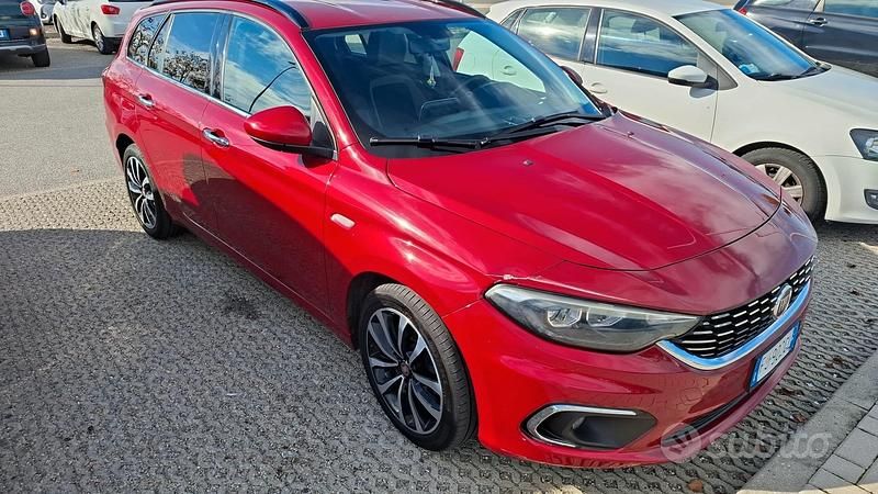 Usata Fiat Tipo 120 CV (88 kW) 2017 Rosso