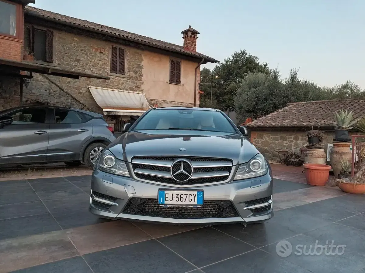 Usata Mercedes C220 2011 Grigio Coupé