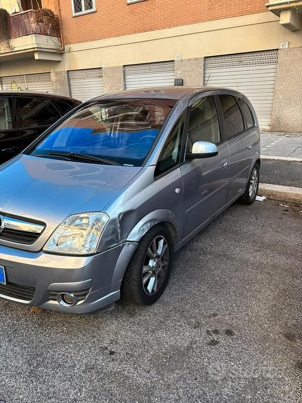 Usata Opel Meriva Cosmo 101 CV (74 kW) 2006 Blu Monovolume