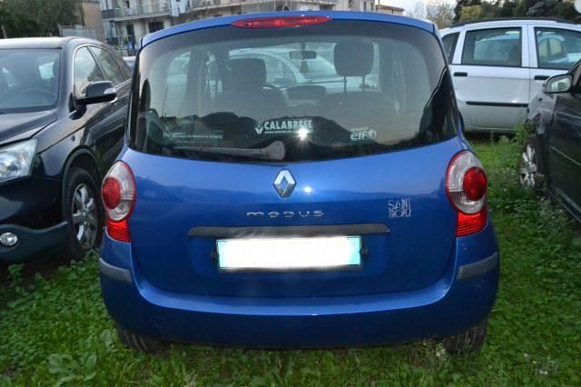Usata Renault Modus 70 CV (51 kW) 2007 Blu Monovolume