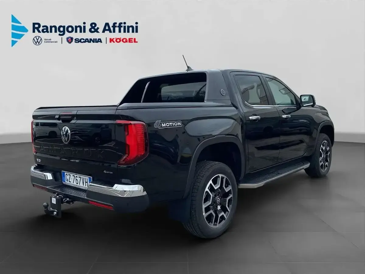 Nuova VW Amarok Aventura 241 CV (177 kW) 2025 Nero Pick-up