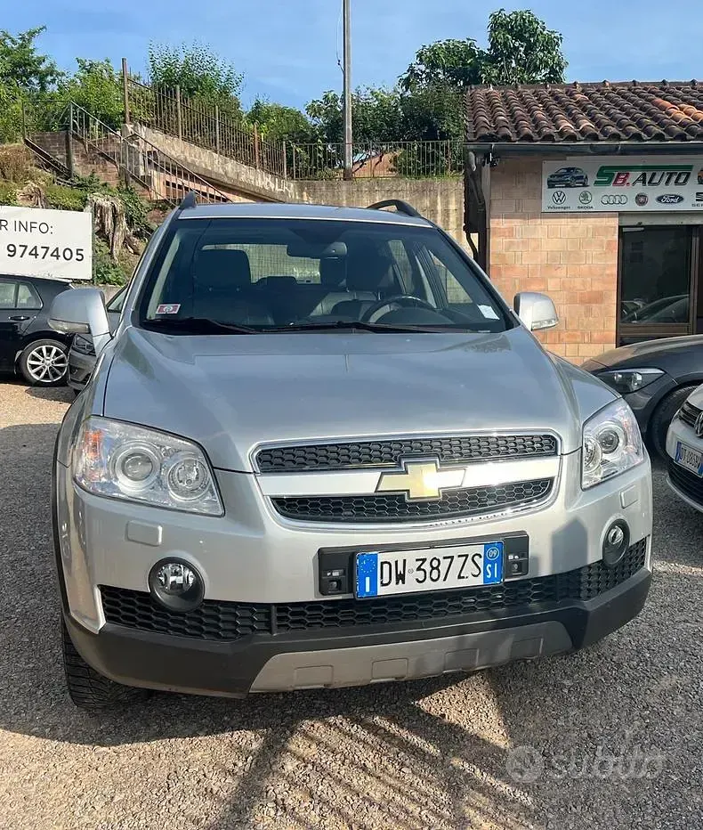 Usata Chevrolet Captiva LTZ 150 CV (110 kW) 2009 Grigio SUV