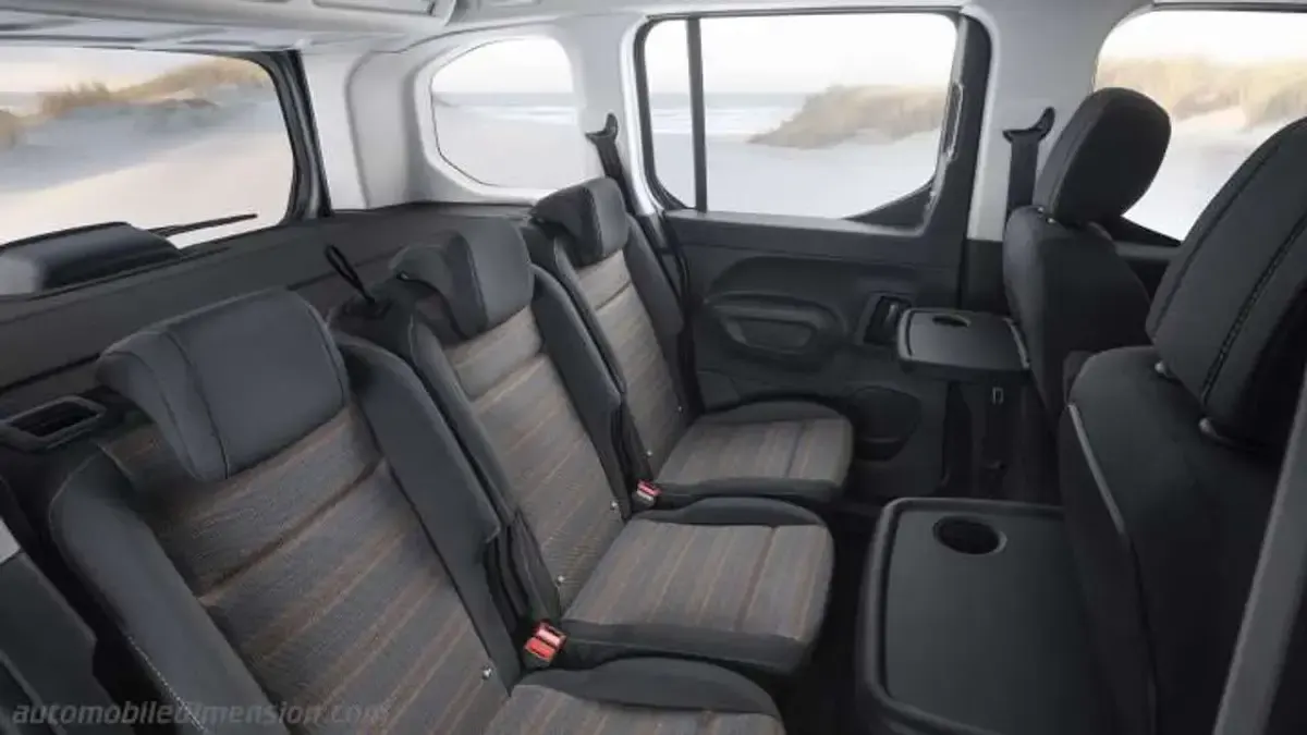 Nuova Opel Combo Life Edition+ 61 kW (84 CV) 2026 Argento Cabrio