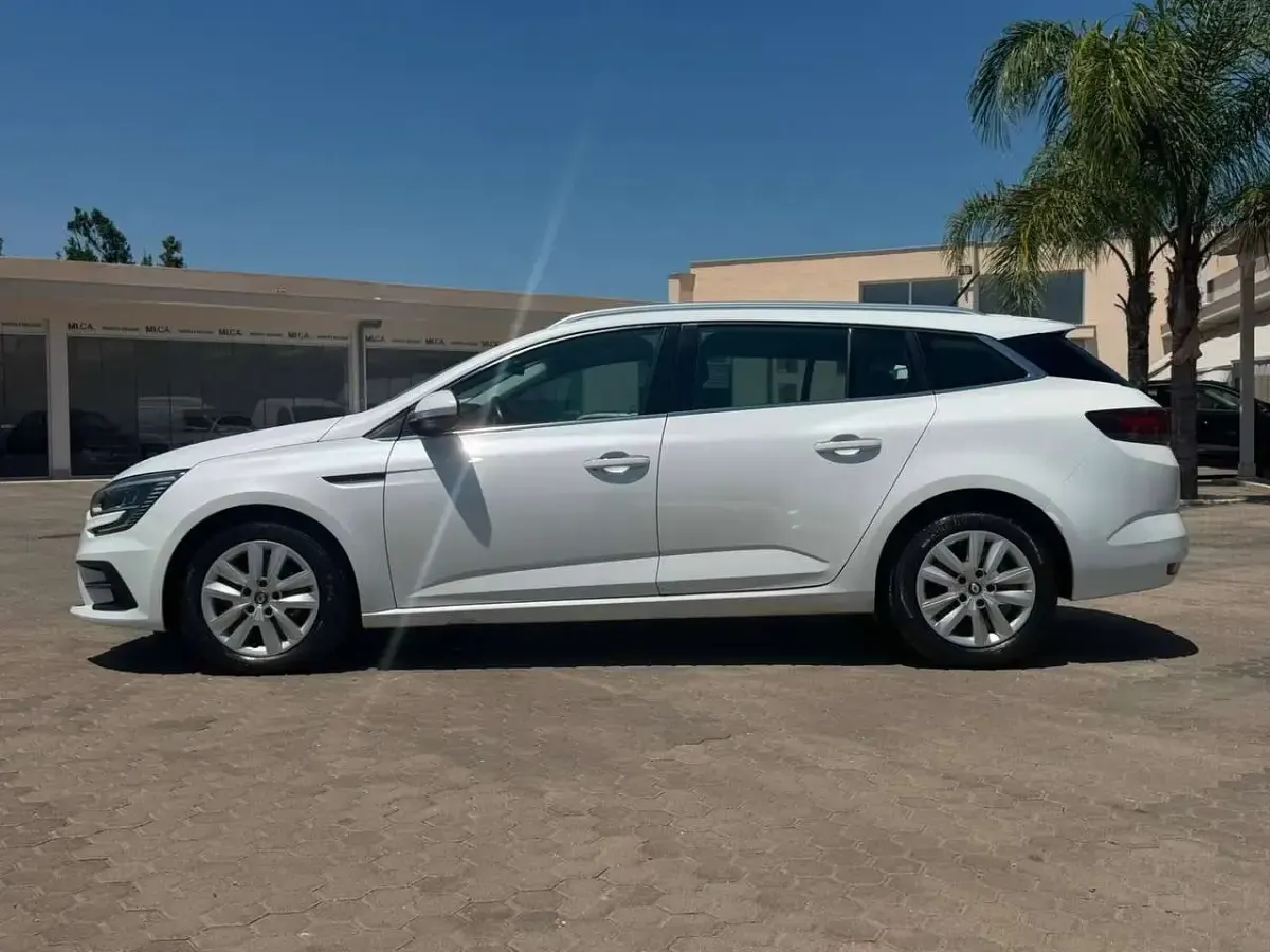 Usata Renault Mégane GrandTour Business 116 CV (85 kW) 2022 Bianco Station wagon