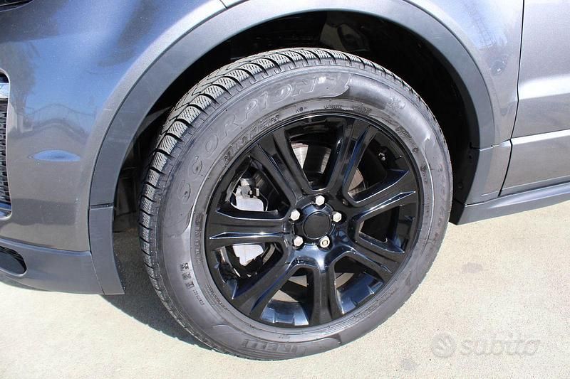 Usata Land Rover Range Rover evoque SE Dynamic 151 CV (111 kW) 2016 Gray SUV