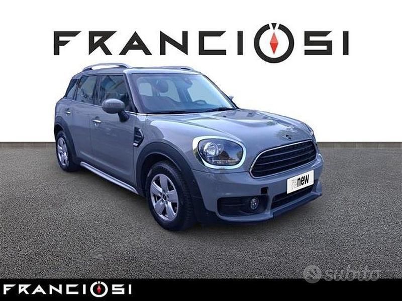 Usata Mini One Countryman Business 101 CV (74 kW) 2020 Grigio SUV