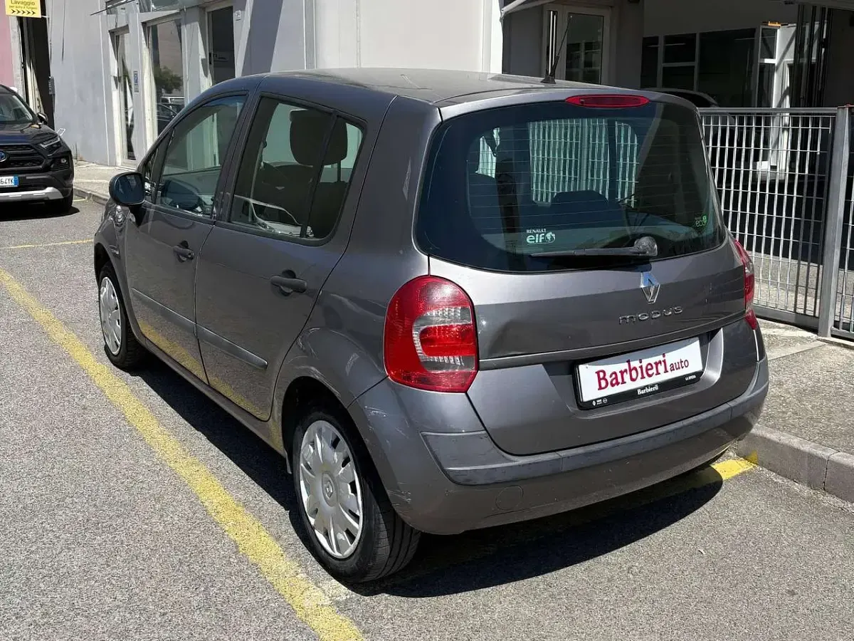 Usata Renault Modus Expression 75 CV (55 kW) 2009 Grigio Monovolume