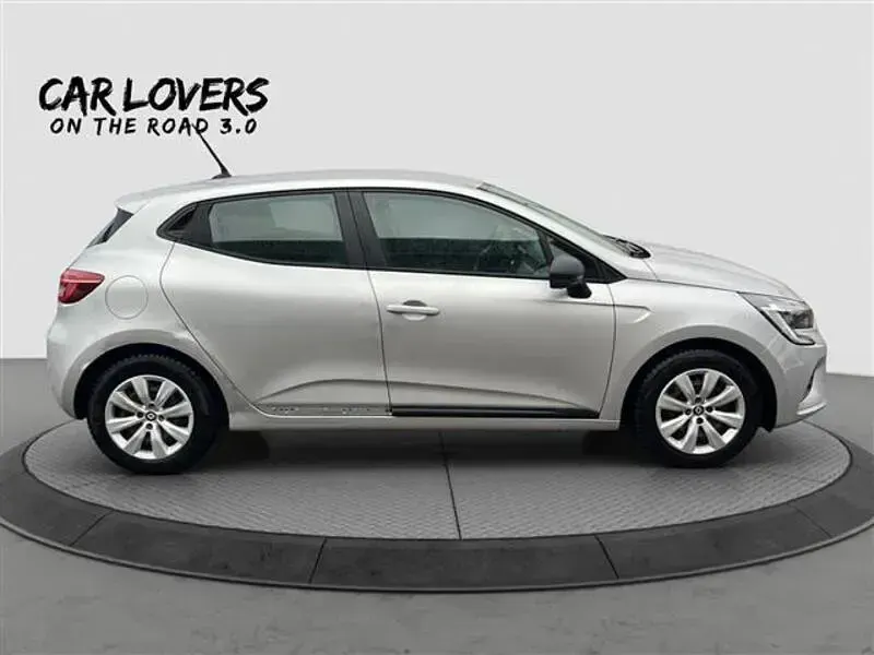 Usata Renault Clio V Life 91 CV (66 kW) 2022 Grigio chiaro Utilitaria