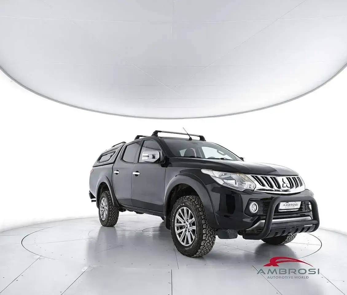 Usata Mitsubishi L200 181 CV (133 kW) 2018 Nero Pick-up