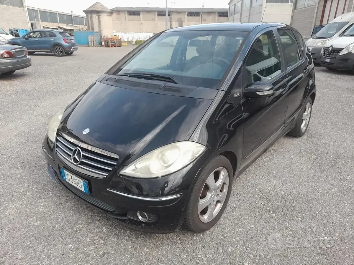 Usata Mercedes A180 Avantgarde 109 CV (80 kW) 2006 Nero Berlina