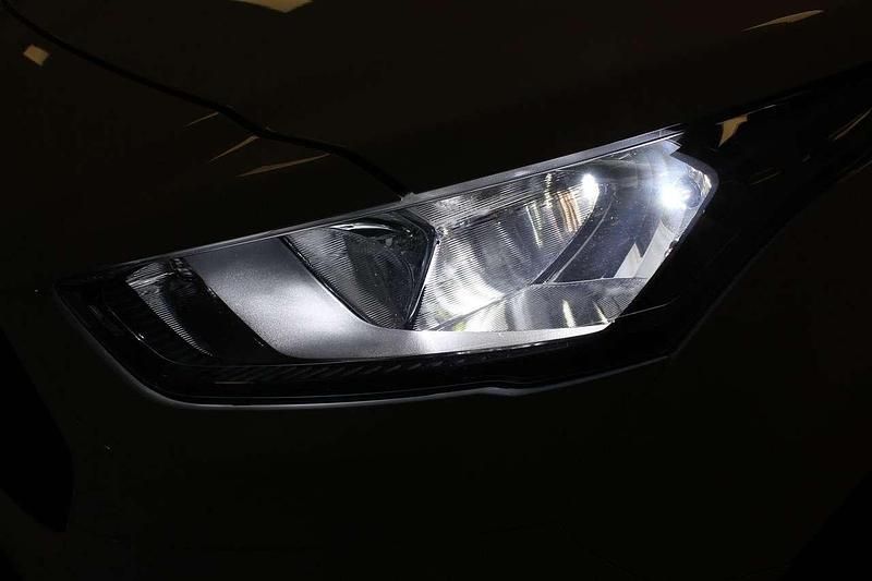 Usata Ford Tourneo Active 120 CV (88 kW) 2021 Bianco Monovolume