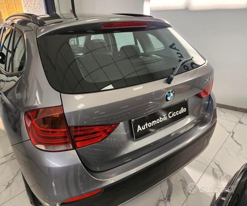 Usata BMW X1 177 CV (130 kW) 2010 Grigio metallizzato SUV