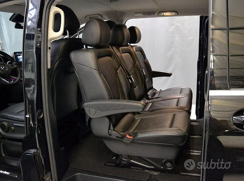 Usata Mercedes V250 Premium 190 CV (139 kW) 2016 Nero Monovolume