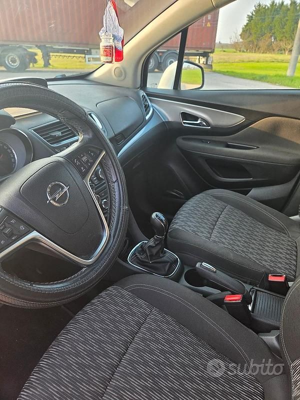 Usata Opel Mokka Cosmo 140 CV (102 kW) 2015 Bianco SUV