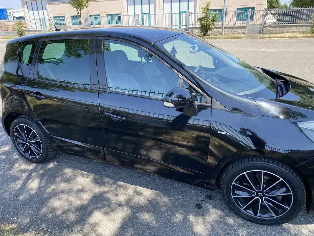 Usata Renault Scenic E-Tech Bose Edition 110 CV (80 kW) 2012 Monovolume