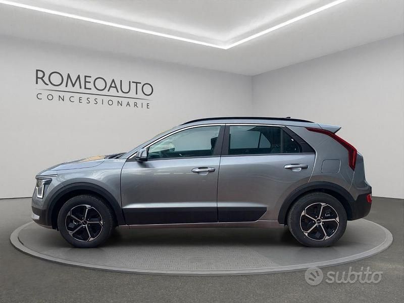 Nuova Kia Niro 2025 Grigio SUV