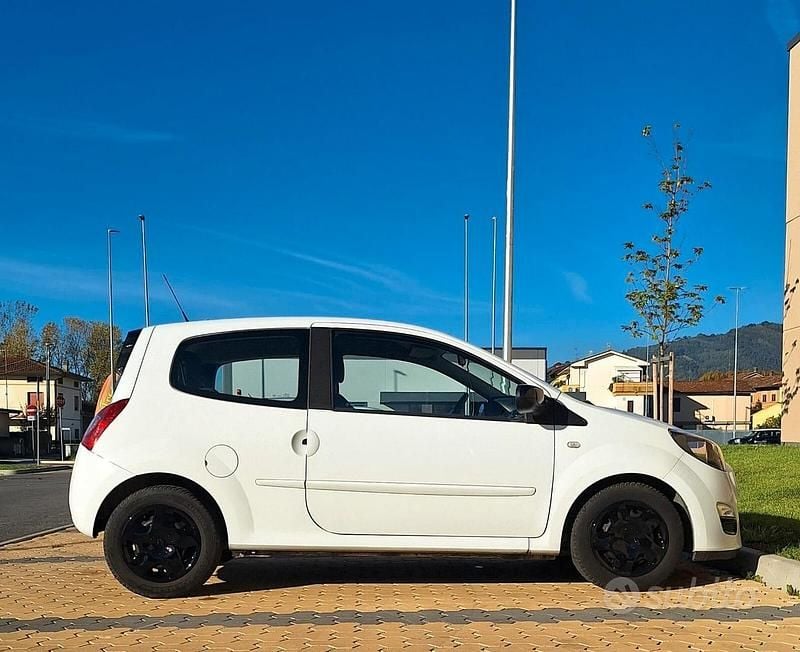 Usata Renault Twingo Night&Day 75 CV (55 kW) 2014 Bianco Utilitaria