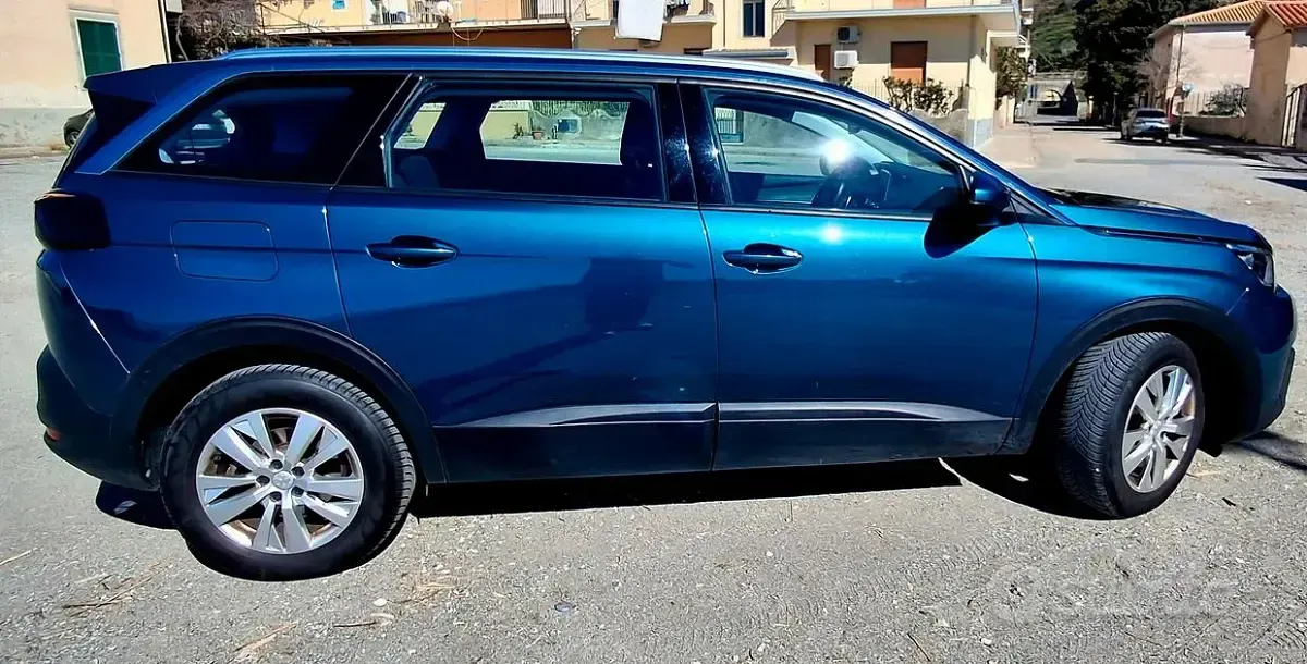 Usata Peugeot 5008 120 CV (88 kW) 2019 Verde SUV