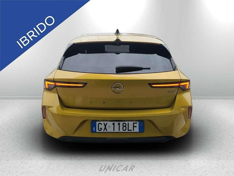 Usata Opel Astra Business Elegance 180 CV (132 kW) 2024 Giallo Berlina