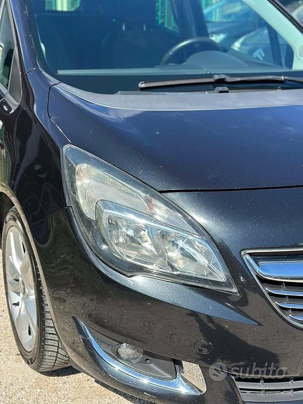 Usata Opel Meriva Cosmo 120 CV (88 kW) 2015 Nero Monovolume