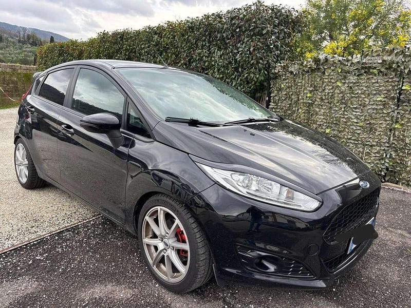 Usata Ford Fiesta Titanium 60 CV (44 kW) 2017 Nero Berlina