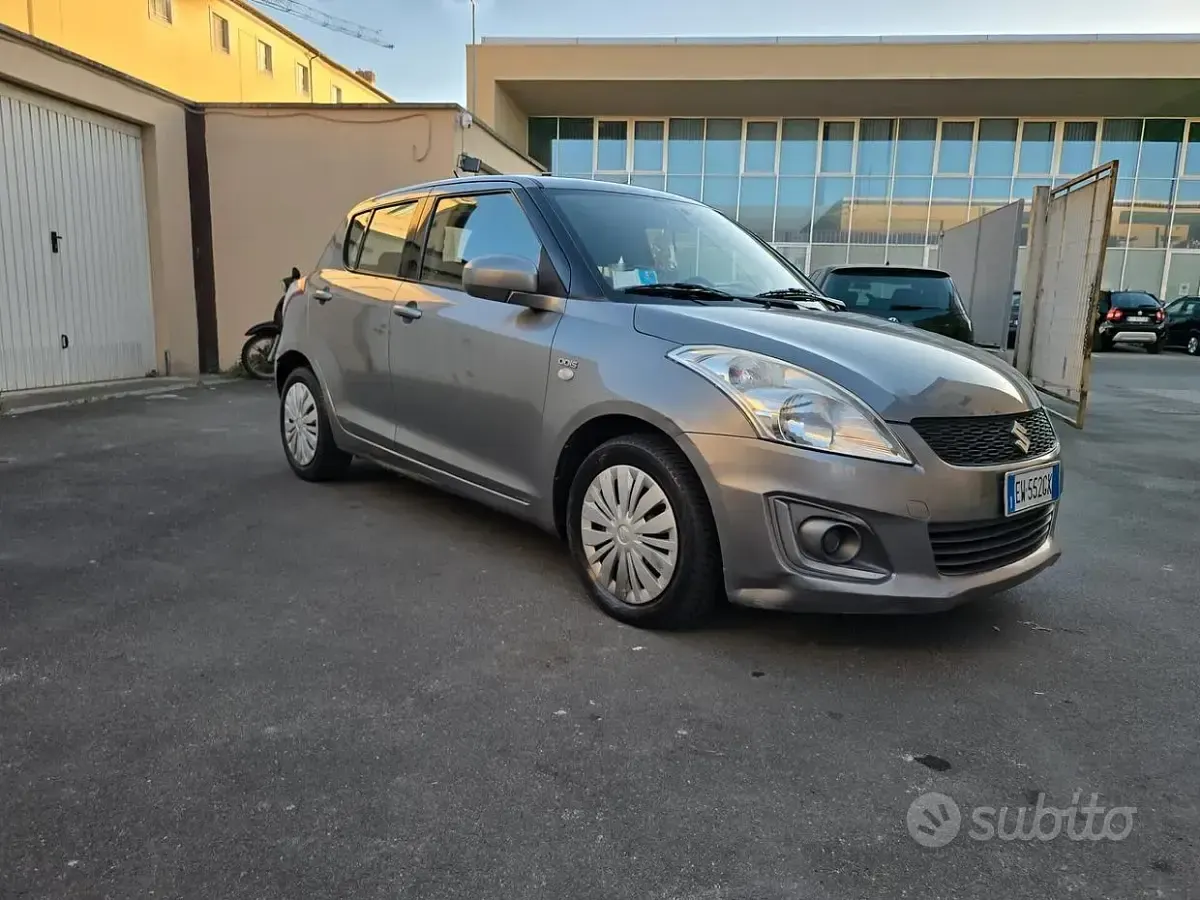 Usata Suzuki Swift Cool 75 CV (55 kW) 2014 Grigio Utilitaria