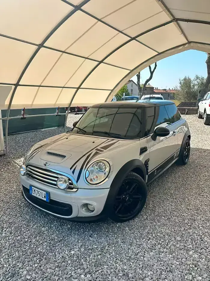 Usata Mini Cooper D 111 CV (81 kW) 2012 Grigio Utilitaria