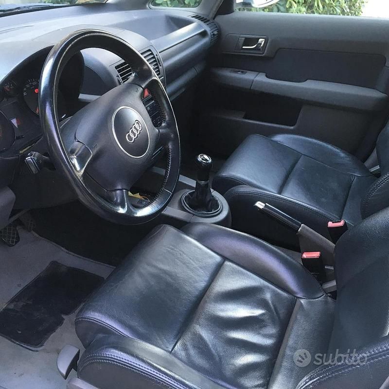 Usata Audi A2 75 CV (55 kW) 2002 Grigio Utilitaria