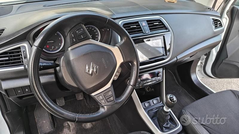 Usata Suzuki SX4 S-Cross 120 CV (88 kW) 2019 Bianco SUV