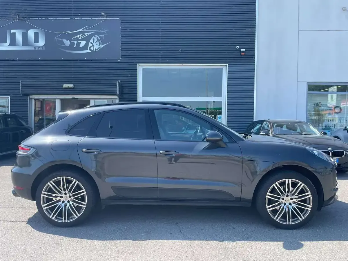 Usata Porsche Macan 245 CV (180 kW) 2019 Grigio SUV