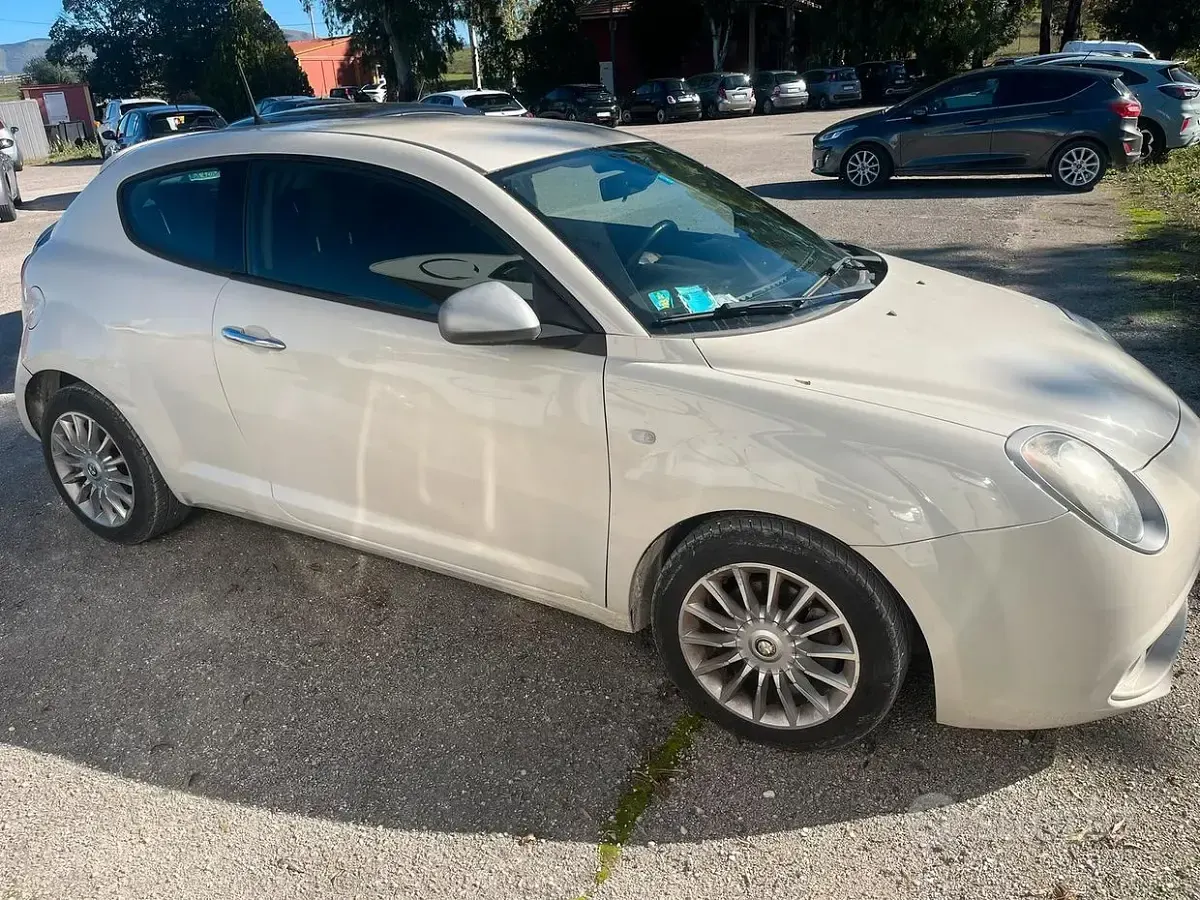 Usata Alfa Romeo MiTo 85 CV (62 kW) 2014 Bianco Utilitaria
