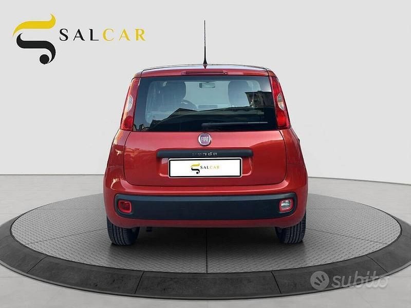 Usata Fiat Panda Lounge 86 CV (63 kW) 2012 Rosso Berlina