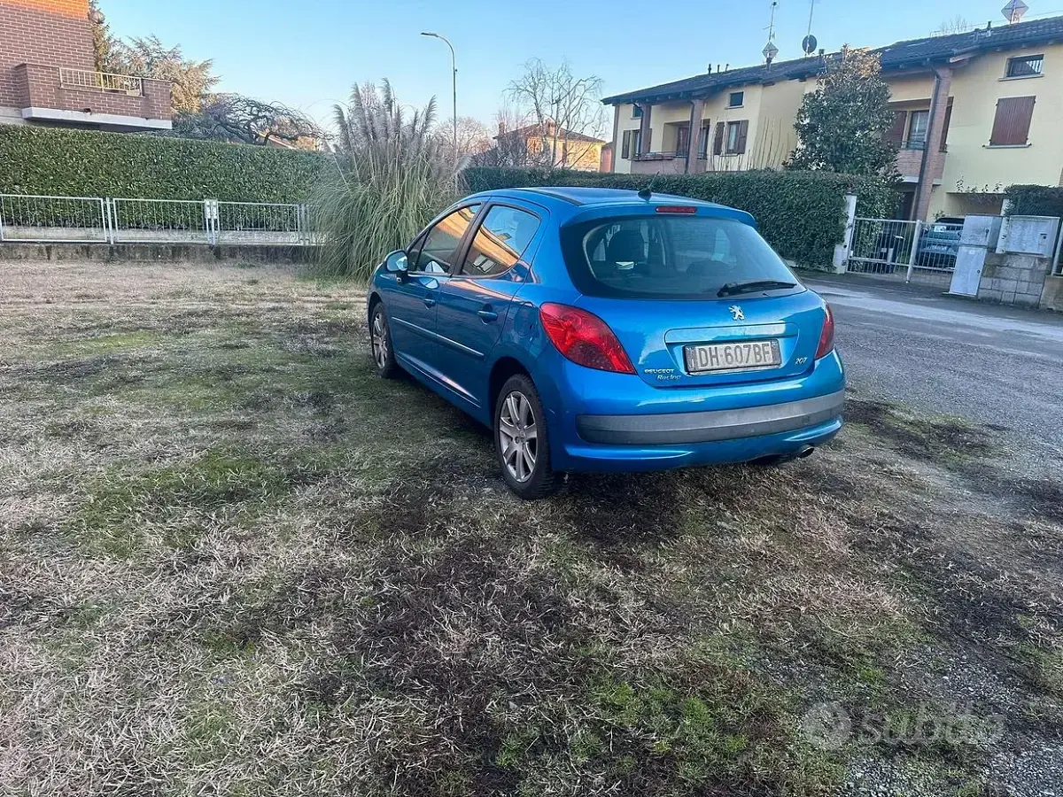 Usata Peugeot 207 90 CV (66 kW) 2007 Bluazzurro Berlina