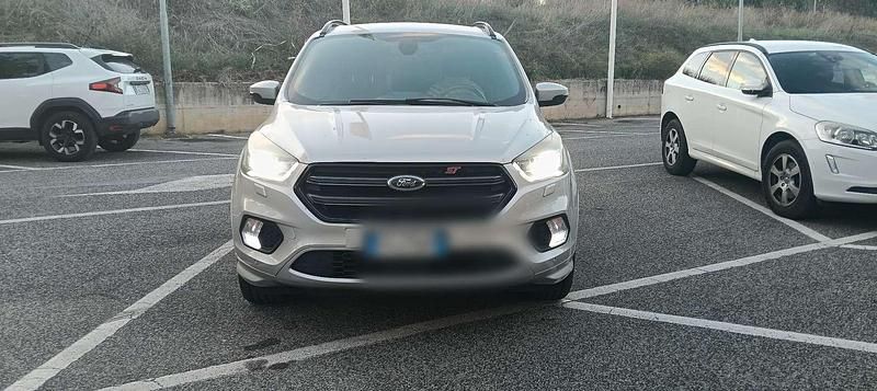 Usata Ford Kuga ST-Line 120 CV (88 kW) 2017 SUV
