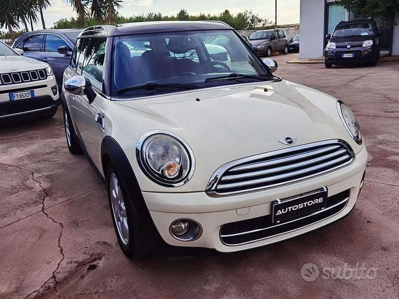 Beige Usata 2009 Mini Clubman Station wagon | 4500 € (Buon prezzo) - Immagine 1/4