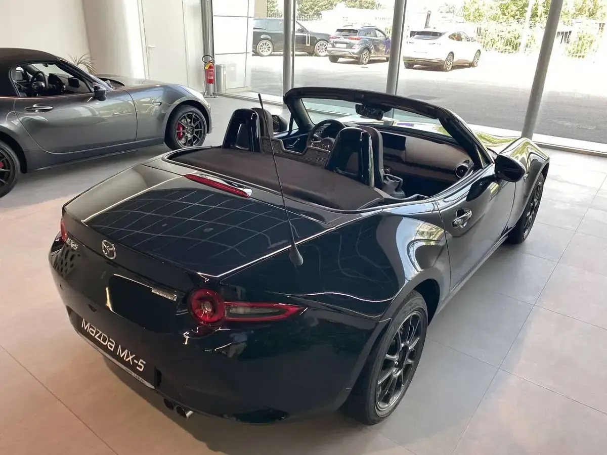 Nuova Mazda MX5 Homura-Line 132 CV (97 kW) 2026 Jet black metallic Cabrio
