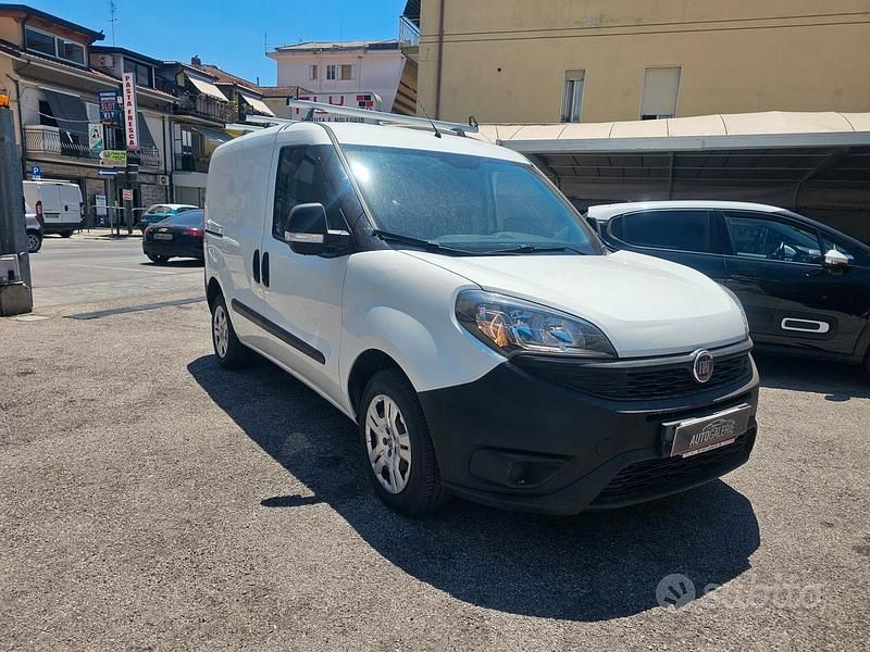 Usata Fiat Doblò 95 CV (69 kW) 2019 Bianco Monovolume