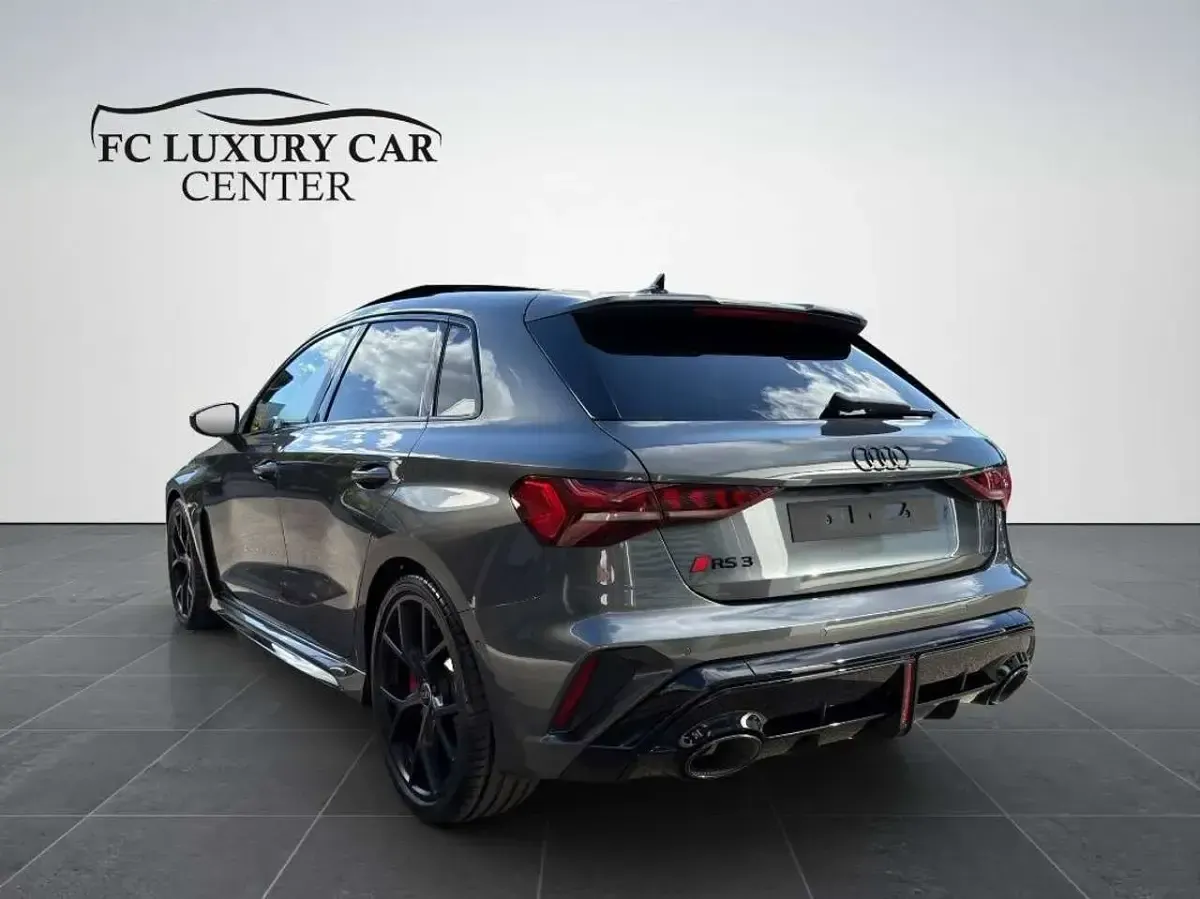 Nuova Audi RS3 Design 400 CV (294 kW) 2025 Grigio Berlina