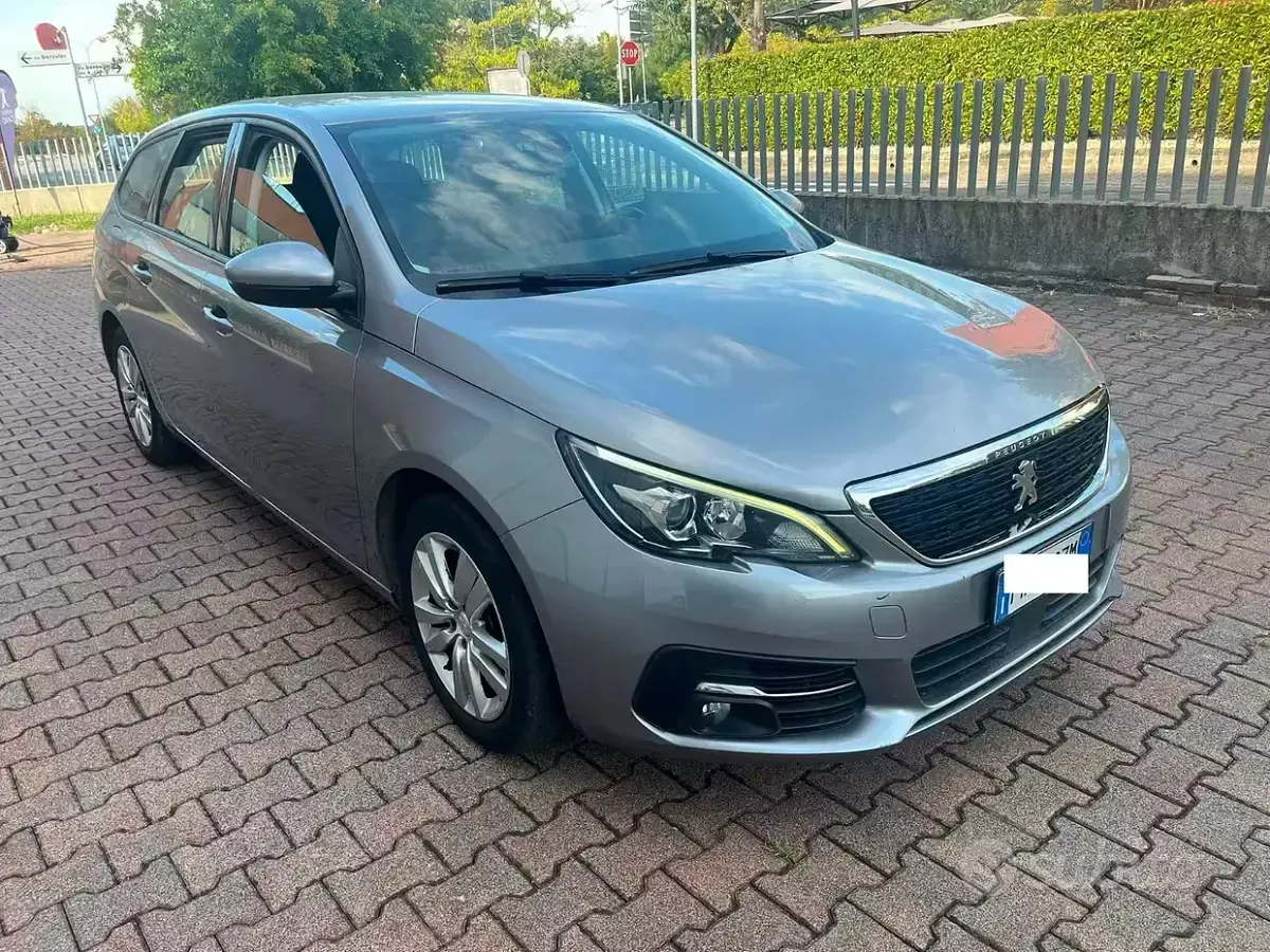 Usata Peugeot 308 SW Business-Line 131 CV (96 kW) 2019 Grigio Station wagon