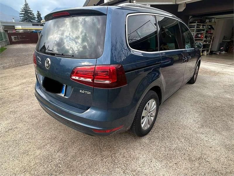 Blu/azzurro Usata 2017 VW Sharan Comfortline Monovolume | 22.000 € (Buon prezzo) - Immagine 1/4