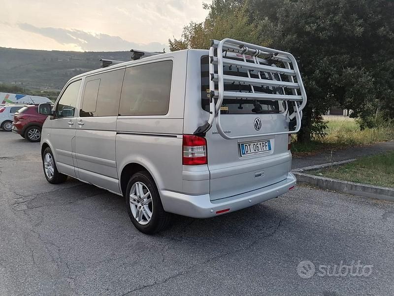 Usata VW T5 Highline 174 CV (127 kW) 2009 Grigio Furgone