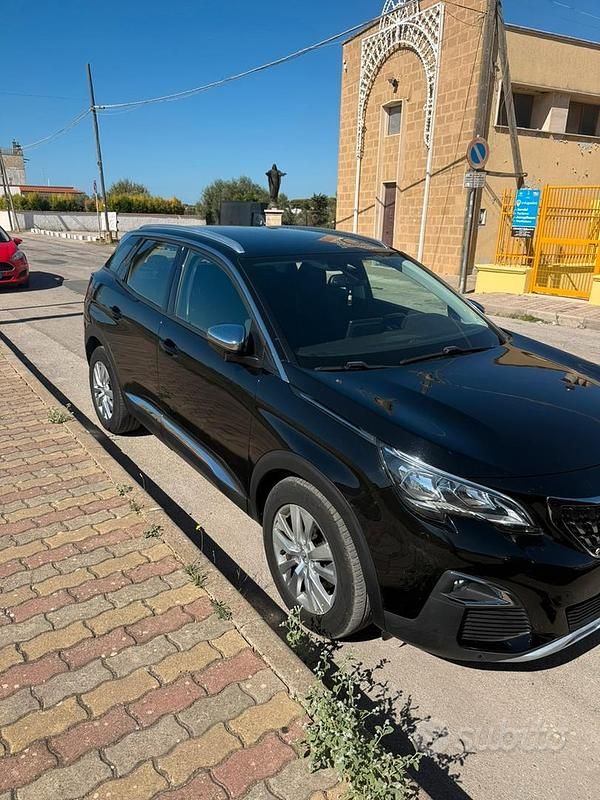 Usata Peugeot 3008 120 CV (88 kW) 2017 Nero SUV