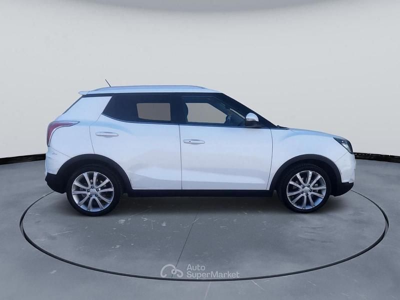 Usata SsangYong Tivoli 128 CV (94 kW) 2017 Bianco SUV