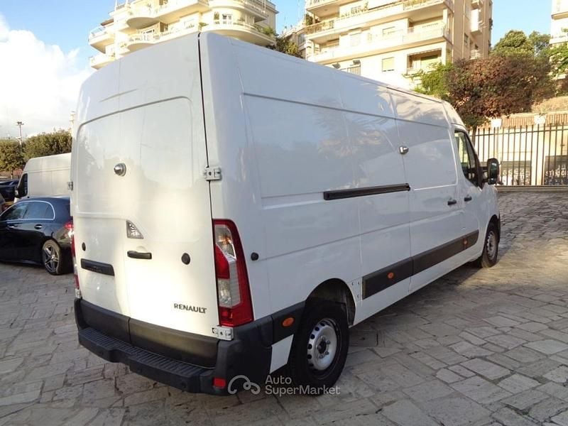 Usata Renault Master 135 CV (99 kW) 2021 Bianco Monovolume