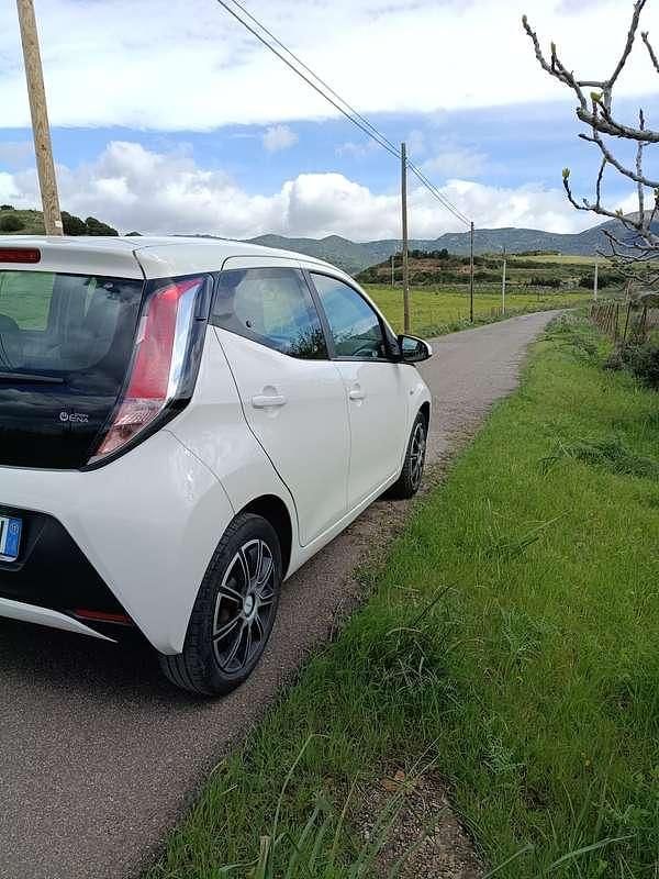 Usata Toyota Aygo X-cite 69 CV (50 kW) 2017 Utilitaria