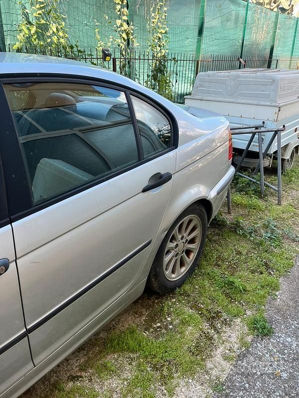 Usata BMW 318 1999 Grigio Berlina