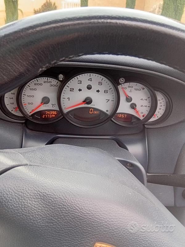 Usata Porsche 911 Carrera Cabriolet 300 CV (220 kW) 1999 Grigio Cabrio