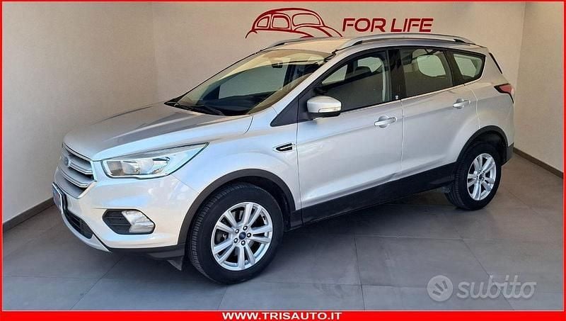Usata Ford Kuga Business Edition 121 CV (88 kW) 2017 Argento SUV