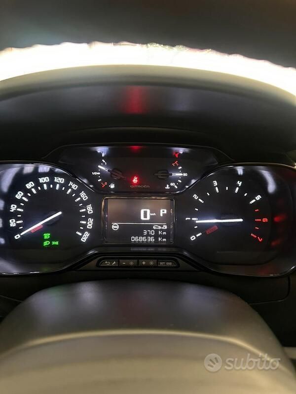 Grigio Usata 2021 Citroën C3 Due volumi | 15.000 € (Molto cara) - Immagine 1/4