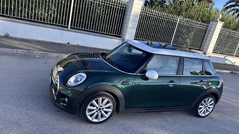 Usata Mini Cooper D 116 CV (85 kW) 2017 Verde Utilitaria
